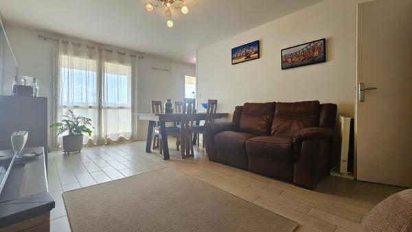 T2 lumineux emplacement idéal au pied de la gare