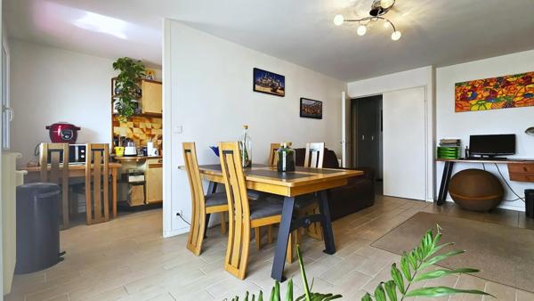 T2 lumineux emplacement idéal au pied de la gare