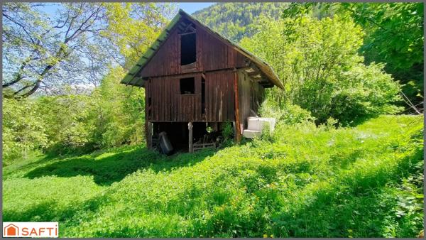 Terrain constructible de 1962 m²