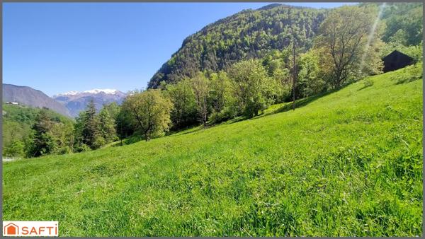 Terrain constructible de 1962 m²