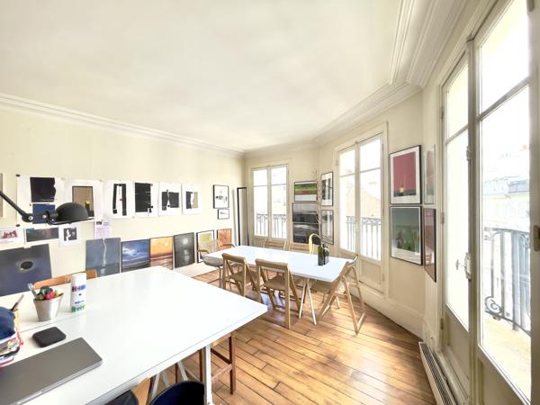 Bureau
         3 pièces
        - 56 m² Exclusivité 690 000 € *