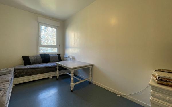 Appartement à vendre    6 pièces •  Évry