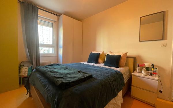 Appartement à vendre    6 pièces •  Évry