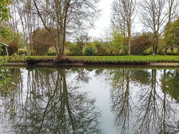 Rare à la vente! terrain de loisir idéal pèche