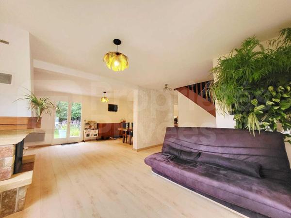Maison Saclas 7 pièce(s) 126.80 m2