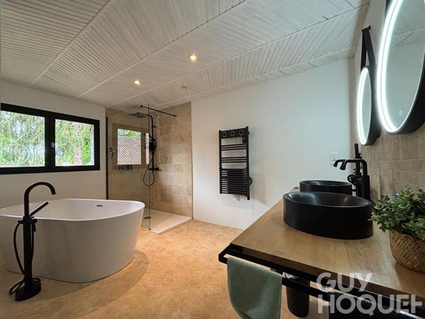 Maison de 230 m² habitables avec 6 chambres.