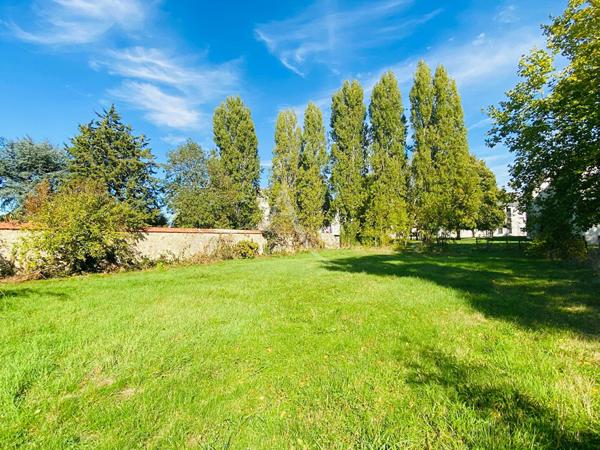 NEUILLE PONT PIERRE TERRAIN VIABILISE