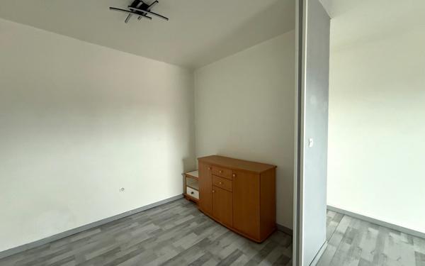 Appartement à louer    1 pièce •  La Chapelle-d'Armentières