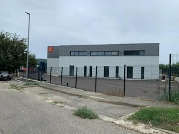 CAVAILLON BUREAUX NEUFS A LOUER