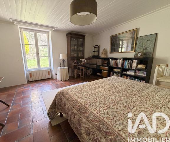 Maison à vendre 9 pièces 189 m² Neuilly-l'Évêque