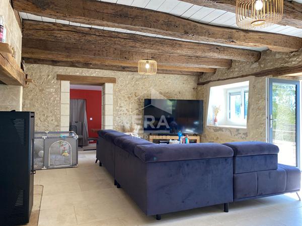 Maison en pierre entièrement rénovée sur les hauteurs de Trélissac (24750)