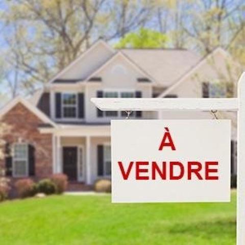 AUTHENTIQUE DEMEURE DANS UN CADRE CHAMPËTRE