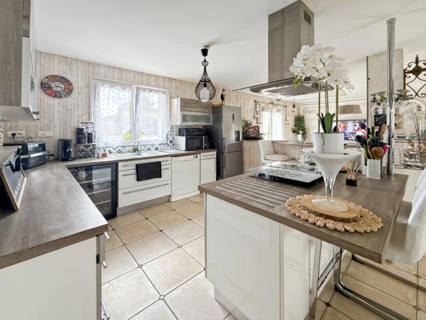 Dept (86)  A vendre Maison de plain pied 5 pièces BEAUMONT (86)