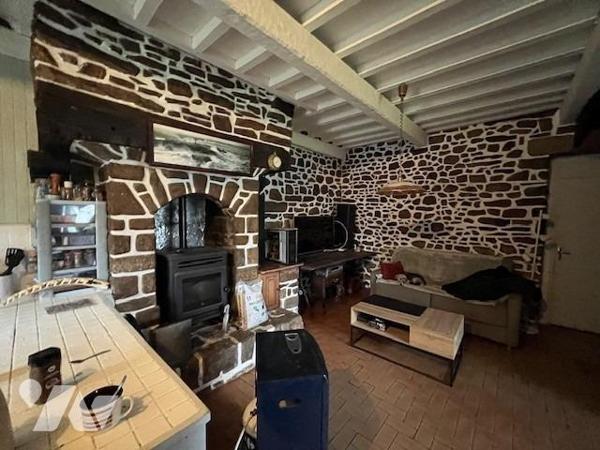 MAISON en pierre PLERGUER