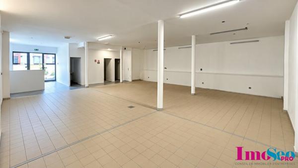 Local commercial à LOUER