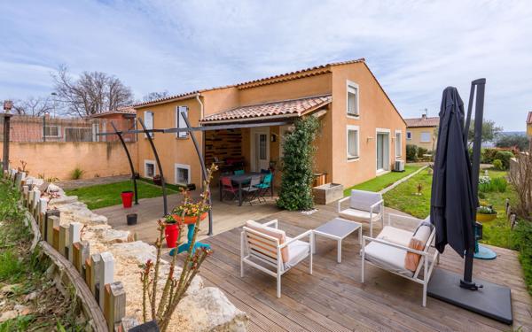 Maison à vendre    5 pièces • 148 m2 Sainte-Tulle