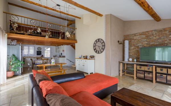 Maison à vendre    5 pièces • 148 m2 Sainte-Tulle