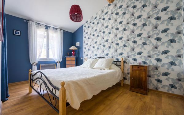 Maison à vendre    5 pièces • 148 m2 Sainte-Tulle