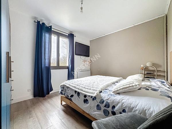 Maison familiale à vendre à Liré - 4 chambres, sous-sol, jardin.