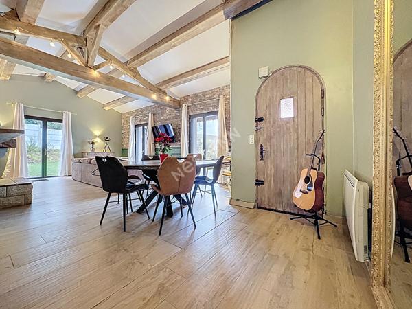 Maison familiale à vendre à Liré - 4 chambres, sous-sol, jardin.