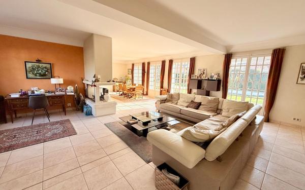 Maison à vendre    6 pièces • 140 m2 L'Isle-Adam