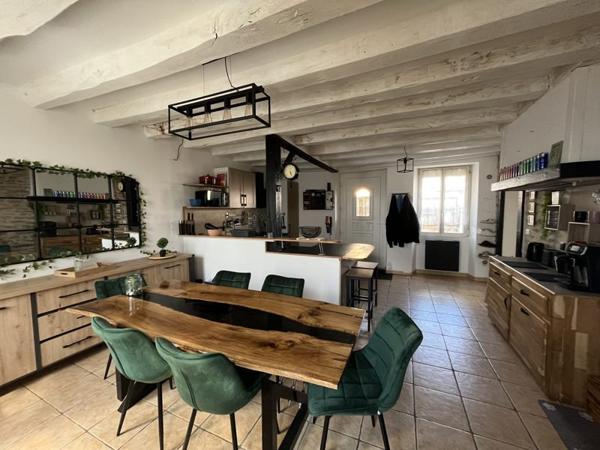 Maison à vendre 155 875 € La Châtre 4 p 78 m² DPE D