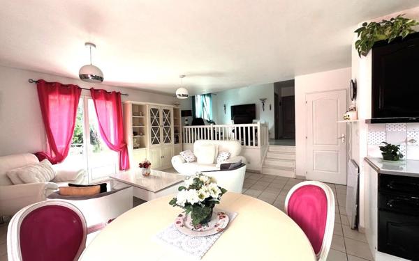 Maison à vendre    6 pièces •  Chessy