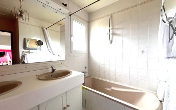 Maison à vendre    6 pièces •  Chessy