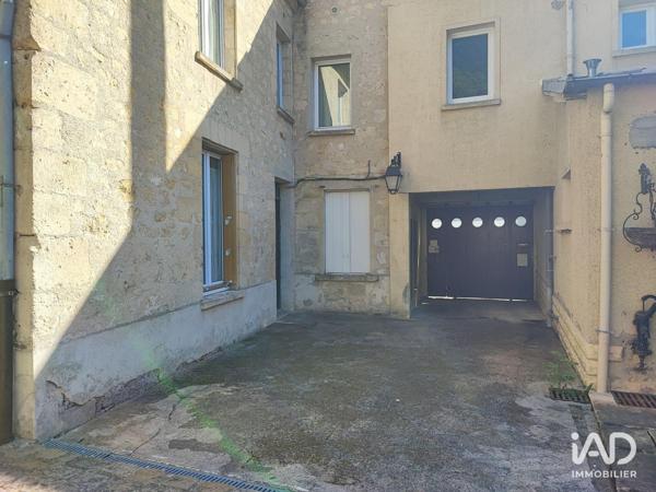 Location parking 52 m² Chars