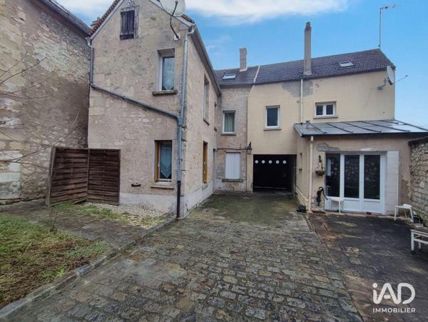 Location parking 52 m² Chars