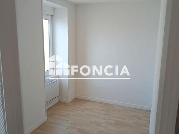 Location Appartement 2 pièces 26.65 m² - 24 AVENUE ALAIN LE LAY Concarneau 29900