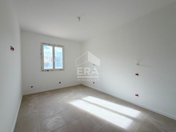 A VENDRE 84120 PERTUIS MAISON TYPE 4 PIECES D'ENVIRON 99 M² AVEC JARDIN ET GARAGE