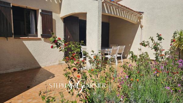 Maison avec jardin, garage et piscine