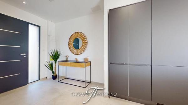 EN EXCLUSIVITE - PLAIN PIED - 4 CHAMBRES - PISCINE - GARAGE