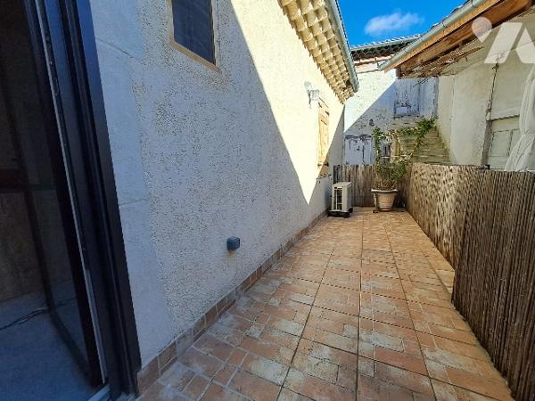 SAUZET, maison de village entièrement rénovée de 130 m², 4 chambres.