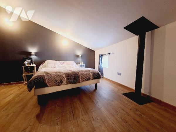 SAUZET, maison de village entièrement rénovée de 130 m², 4 chambres.