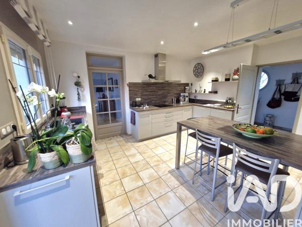 Maison à vendre 6 pièces 165 m² Saint-Junien