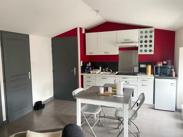 Appartement T2, 2ème étage
