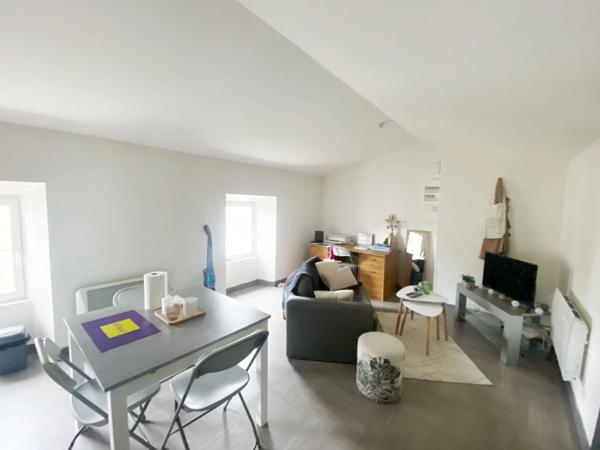 Appartement T2, 2ème étage