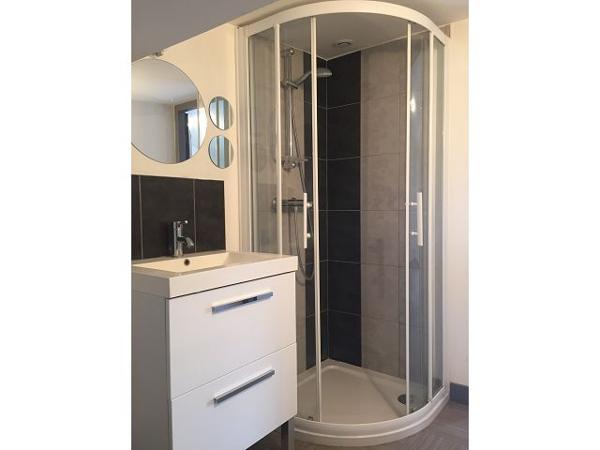 Appartement T2, 2ème étage