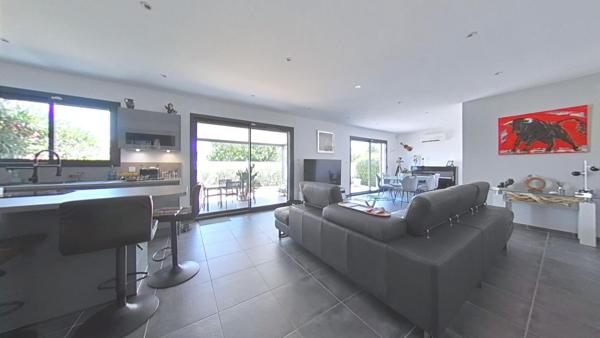Maison Salleles D Aude 3 pièce(s) 84 m2 - jardin - garage