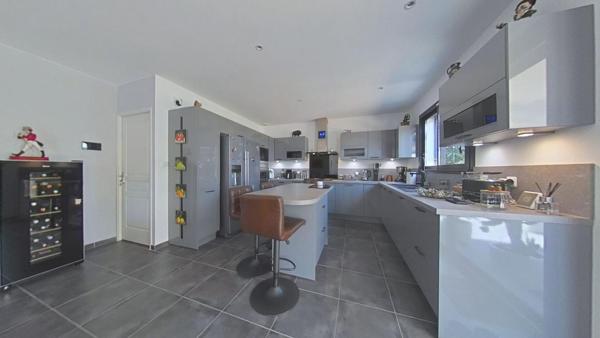 Maison Salleles D Aude 3 pièce(s) 84 m2 - jardin - garage
