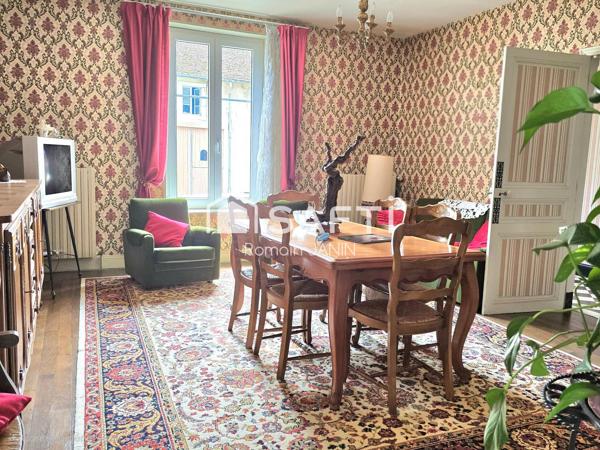 Corps de ferme de caractère avec 300 m² de dépendances