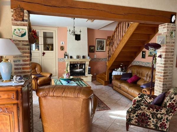 Maison individuelle à vendre à Courtomer dans l'Orne (61390), ref : GR