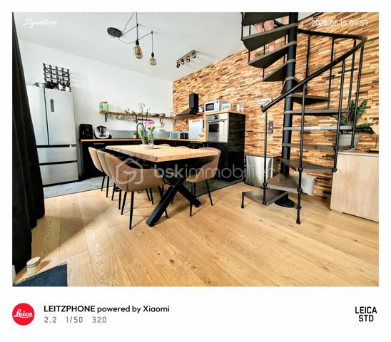 🏛️ L'Équilibre Parfait : Le Charme de la Brique, le Confort de Demain !
Oubliez tout ce que vous savez sur les maisons anciennes. Voici une pépite de 75,43 m² (T3 en R+2) qui réussit l’impossible : marier le cachet historique d'une façade en briques et une performance énergétique d’avant-garde.

🍃 Une Rénovation "Haute Couture"
Ici, on ne parle pas de simple rafraîchissement, mais d'une métamorphose totale.

Le toucher : Un parquet en chêne massif traverse chaque pièce, apportant une noblesse et une chaleur incomparables.

Le confort invisible : Une isolation intérieure massive couplée à un ravalement thermique par l’arrière (élégant crépis beige). Résultat ? Un DPE en C, une prouesse rare qui vous assure un cocon frais l’été et douillet l’hiver.

L’art de vivre : Une cuisine de chef (une plaque à induction neuve, four, hotte, lave-vaisselle) prête à l'emploi, deux chambres inspirantes, et un duo salle de bain / salle de douche avec buanderie pour un quotidien fluide.

📍 La Vie "Tout à Pied" 
Imaginez un quotidien sans stress :

30 mètres : C'est la distance qui vous sépare de votre médecin et de la pharmacie.

120 secondes : C'est le temps qu'il vous faut pour poster un courrier ou rejoindre les parkings visiteurs.

L'odeur du pain chaud : La supérette et sa boulangerie sont à 5 minutes de flânerie.

Le privilège : Votre place de parking privée vous attend à seulement 10 mètres de votre porte pour 30 €/mois.

"15 minutes en voiture pour rejoindre le centre ville de REIMS"

🥂 Votre Terrasse, Votre Projet
Que vous cherchiez votre futur "chez-vous" ou un investissement Airbnb ultra-rentable (le secteur est en tension permanente), cette maison coche toutes les cases. Profitez de la terrasse pour vos soirées d'été et de la cave pour vos meilleurs crus de la région.

Le chiffre clé : Une taxe foncière record de 660 € (2025).

Plus qu'une maison, c'est une signature. Elle est prête. Et vous ?