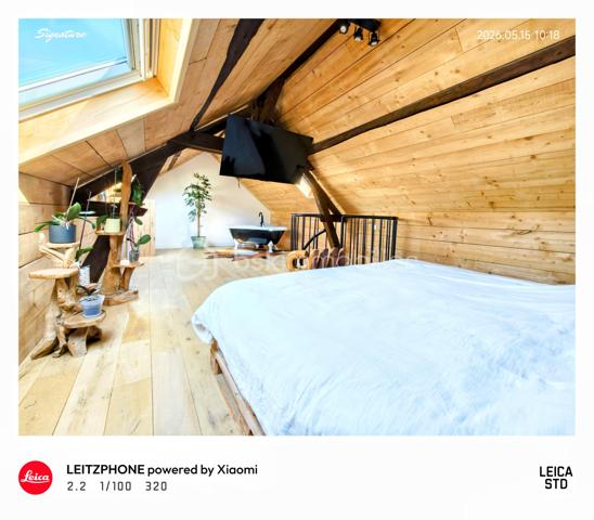 🏛️ L'Équilibre Parfait : Le Charme de la Brique, le Confort de Demain !
Oubliez tout ce que vous savez sur les maisons anciennes. Voici une pépite de 75,43 m² (T3 en R+2) qui réussit l’impossible : marier le cachet historique d'une façade en briques et une performance énergétique d’avant-garde.

🍃 Une Rénovation "Haute Couture"
Ici, on ne parle pas de simple rafraîchissement, mais d'une métamorphose totale.

Le toucher : Un parquet en chêne massif traverse chaque pièce, apportant une noblesse et une chaleur incomparables.

Le confort invisible : Une isolation intérieure massive couplée à un ravalement thermique par l’arrière (élégant crépis beige). Résultat ? Un DPE en C, une prouesse rare qui vous assure un cocon frais l’été et douillet l’hiver.

L’art de vivre : Une cuisine de chef (une plaque à induction neuve, four, hotte, lave-vaisselle) prête à l'emploi, deux chambres inspirantes, et un duo salle de bain / salle de douche avec buanderie pour un quotidien fluide.

📍 La Vie "Tout à Pied" 
Imaginez un quotidien sans stress :

30 mètres : C'est la distance qui vous sépare de votre médecin et de la pharmacie.

120 secondes : C'est le temps qu'il vous faut pour poster un courrier ou rejoindre les parkings visiteurs.

L'odeur du pain chaud : La supérette et sa boulangerie sont à 5 minutes de flânerie.

Le privilège : Votre place de parking privée vous attend à seulement 10 mètres de votre porte pour 30 €/mois.

"15 minutes en voiture pour rejoindre le centre ville de REIMS"

🥂 Votre Terrasse, Votre Projet
Que vous cherchiez votre futur "chez-vous" ou un investissement Airbnb ultra-rentable (le secteur est en tension permanente), cette maison coche toutes les cases. Profitez de la terrasse pour vos soirées d'été et de la cave pour vos meilleurs crus de la région.

Le chiffre clé : Une taxe foncière record de 660 € (2025).

Plus qu'une maison, c'est une signature. Elle est prête. Et vous ?
