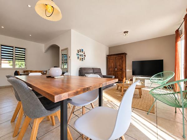 OUVEILLAN - MAISON 3 CHAMBRES - 89m² - JARDIN AVEC PISCINE SANS VIS A VIS