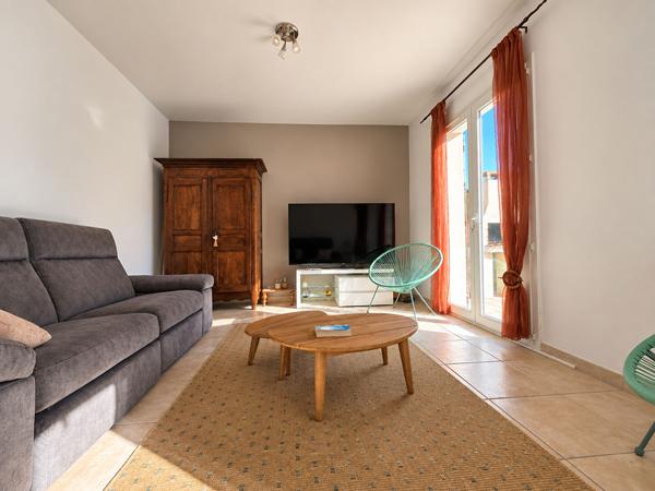 OUVEILLAN - MAISON 3 CHAMBRES - 89m² - JARDIN AVEC PISCINE SANS VIS A VIS