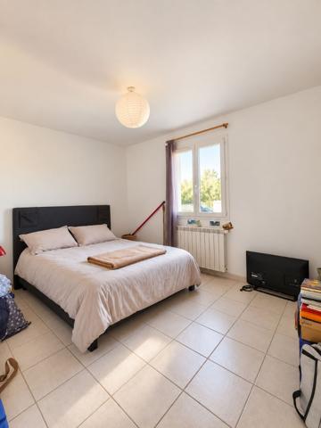 OUVEILLAN - MAISON 3 CHAMBRES - 89m² - JARDIN AVEC PISCINE SANS VIS A VIS