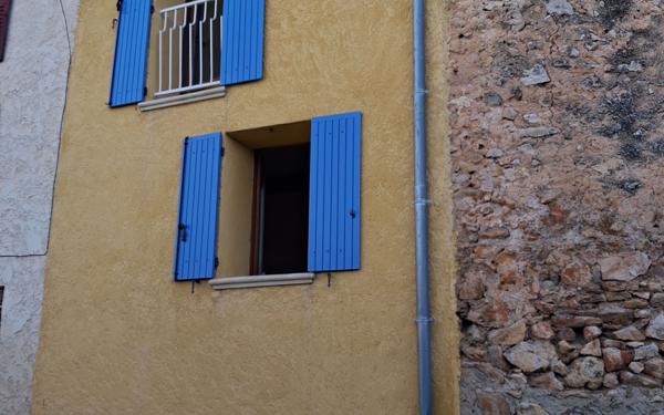 Maison à vendre    2 pièces •  Aups